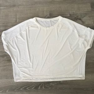 Lululemon short sleeve T-shirt